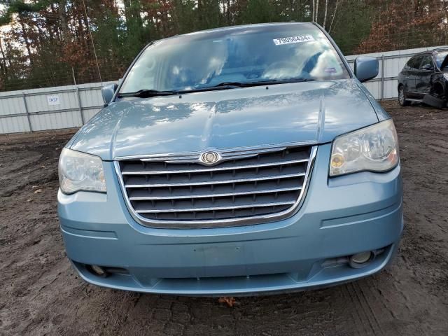 2009 Chrysler Town & Country Touring