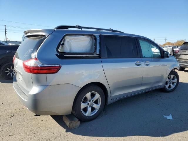 2015 Toyota Sienna LE