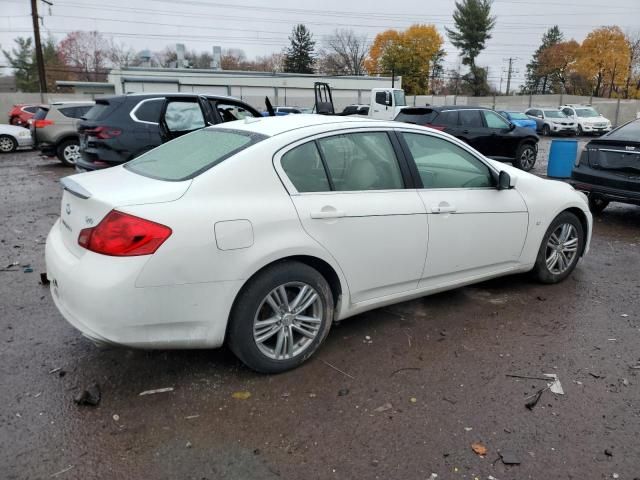 2015 Infiniti Q40