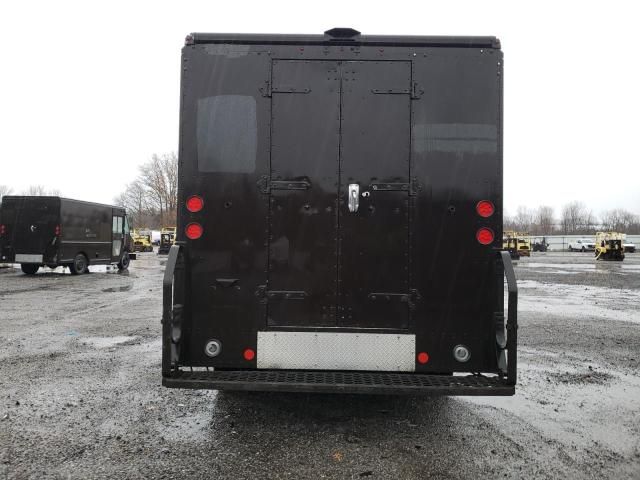 2009 Freightliner Chassis M Line WALK-IN Van