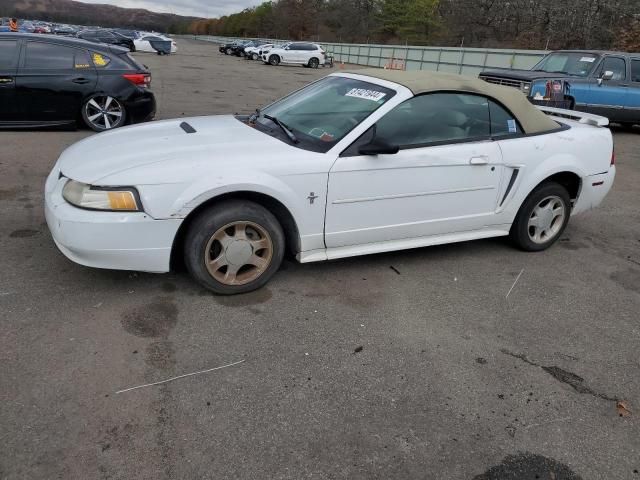 2000 Ford Mustang