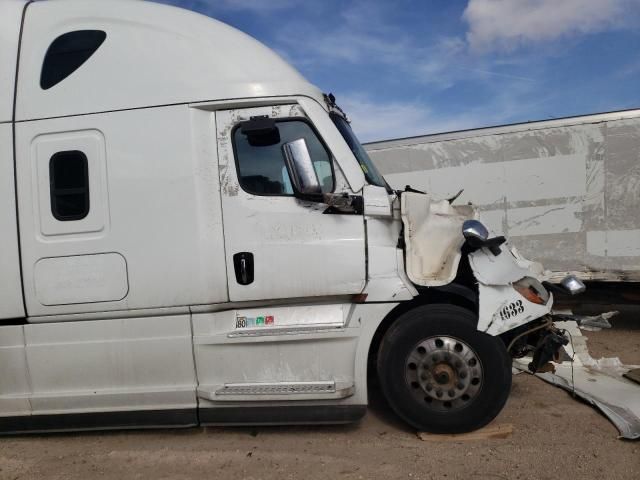 2021 Freightliner Cascadia 126