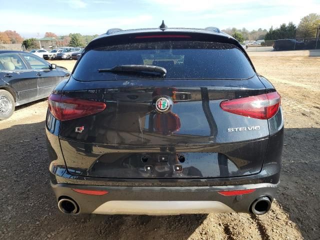 2018 Alfa Romeo Stelvio Sport