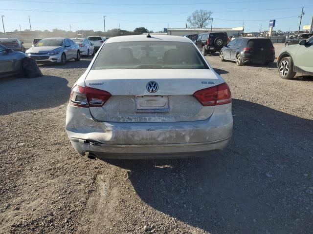 2013 Volkswagen Passat SEL