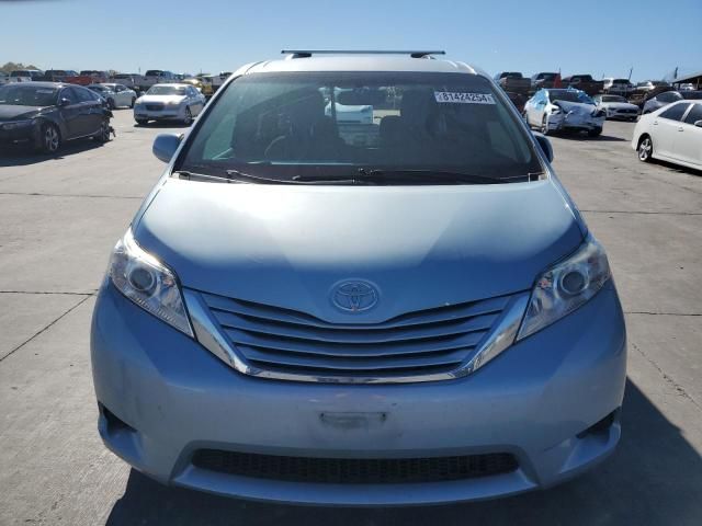 2015 Toyota Sienna LE