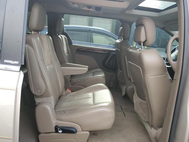 2013 Chrysler Town & Country Limited