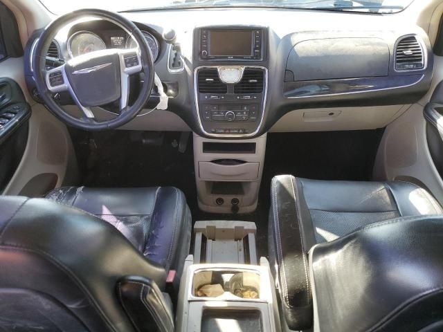 2012 Chrysler Town & Country Touring