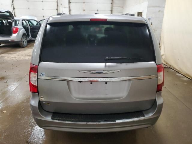 2013 Chrysler Town & Country Touring