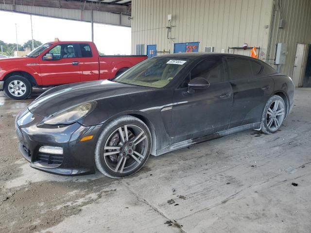 2011 Porsche Panamera 2