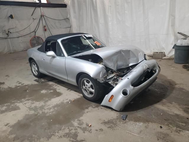 2000 Mazda MX-5 Miata Base