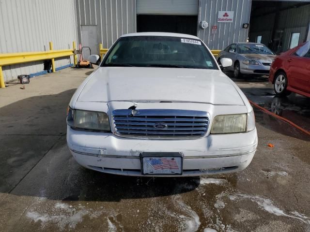 1999 Ford Crown Victoria LX