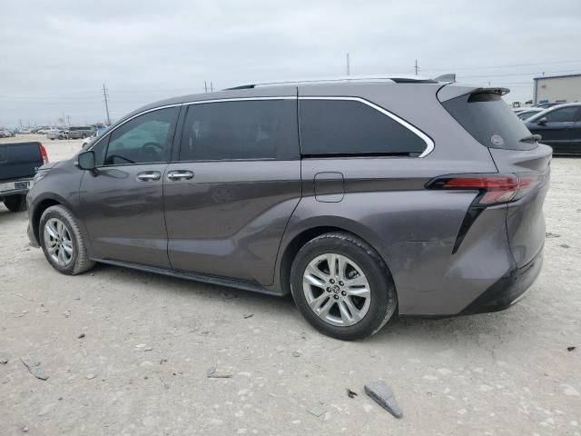 2022 Toyota Sienna Limited