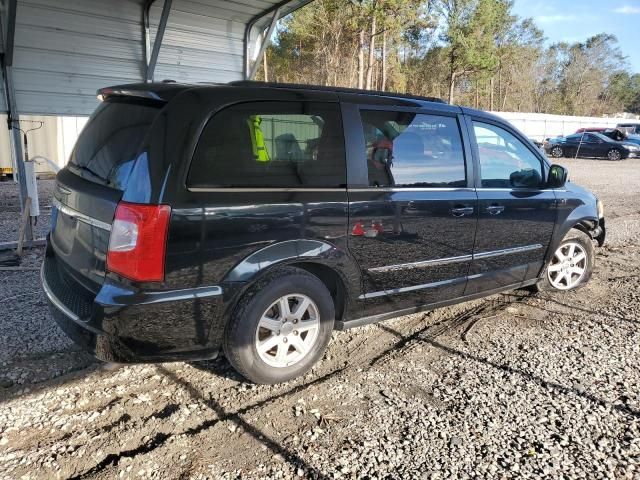 2013 Chrysler Town & Country Touring