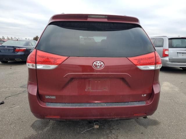 2013 Toyota Sienna LE