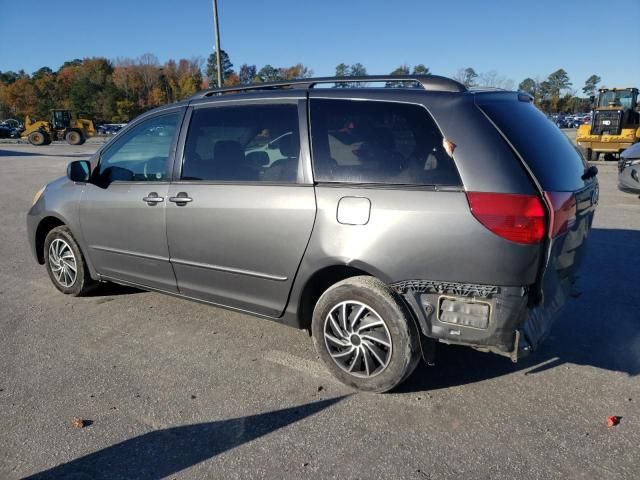 2004 Toyota Sienna CE