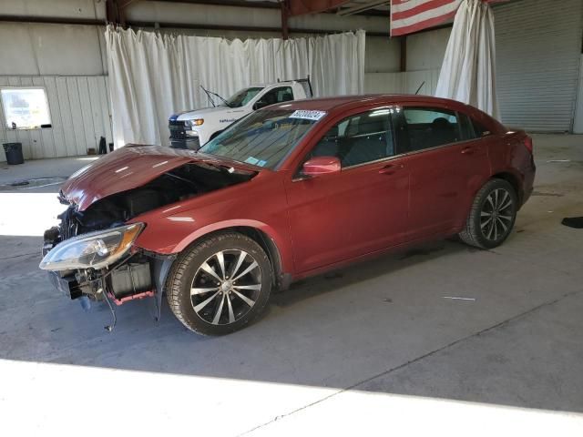 2013 Chrysler 200 Touring