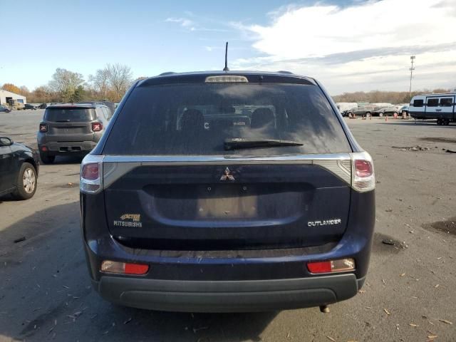 2014 Mitsubishi Outlander ES