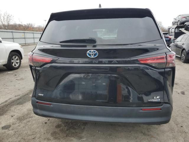 2021 Toyota Sienna LE