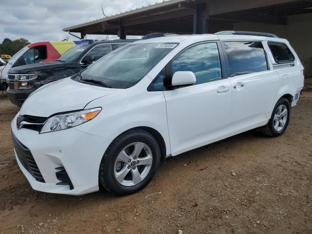 2020 Toyota Sienna LE