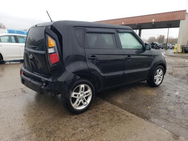 2011 KIA Soul +