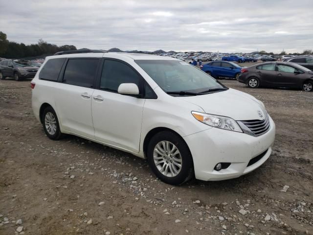 2015 Toyota Sienna XLE