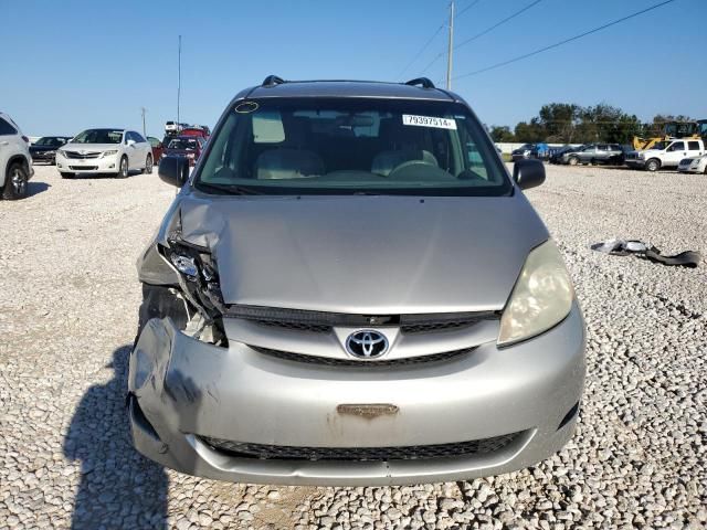 2007 Toyota Sienna LE