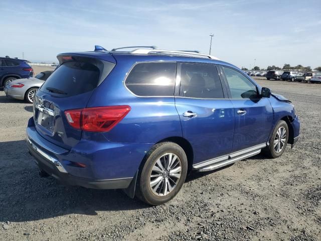 2020 Nissan Pathfinder SL