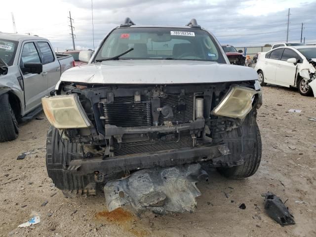 2005 Nissan Frontier Crew Cab LE