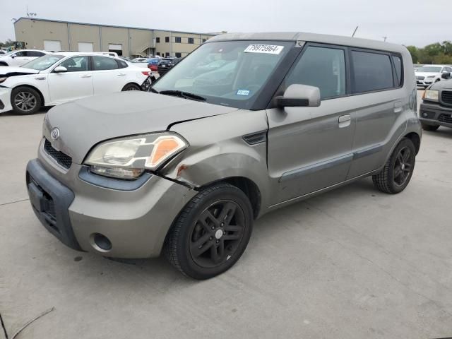 2010 KIA Soul +