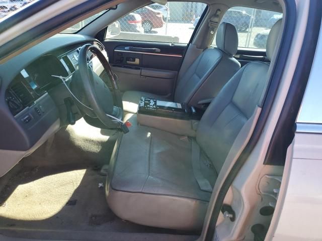 2006 Lincoln Town Car Designer