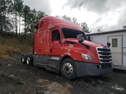 Salvage trucks for sale at Hueytown, AL auction: 2019 Freightliner Cascadia 126