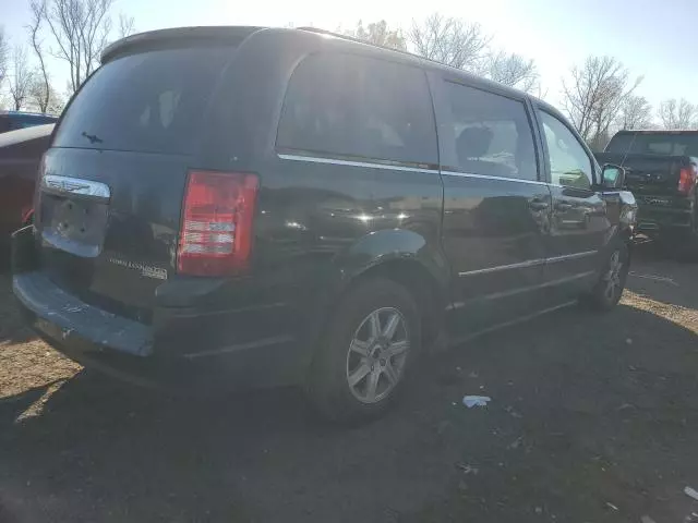 2010 Chrysler Town & Country Touring