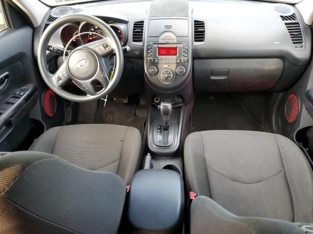 2010 KIA Soul +