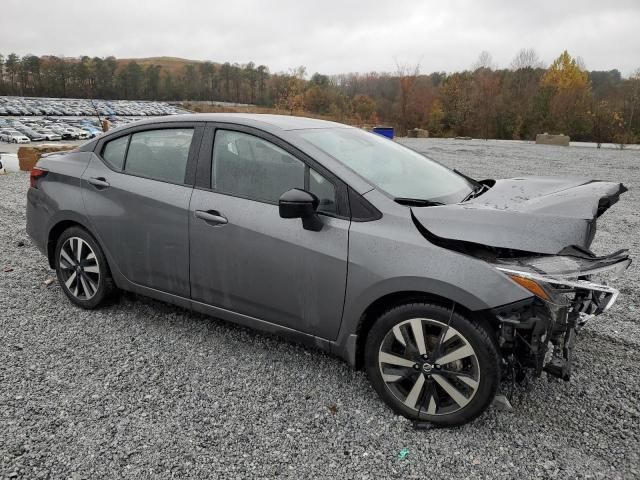 2022 Nissan Versa SR