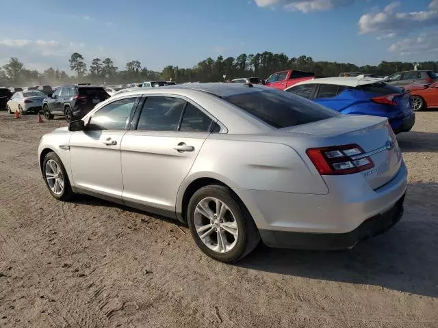 2017 Ford Taurus SE