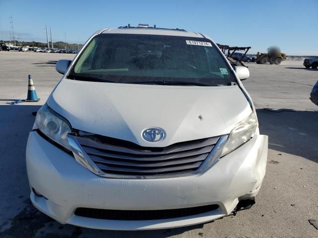 2015 Toyota Sienna XLE