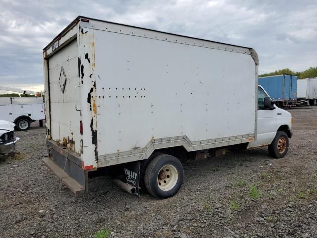 2005 Ford Econoline E450 Super Duty Cutaway Van