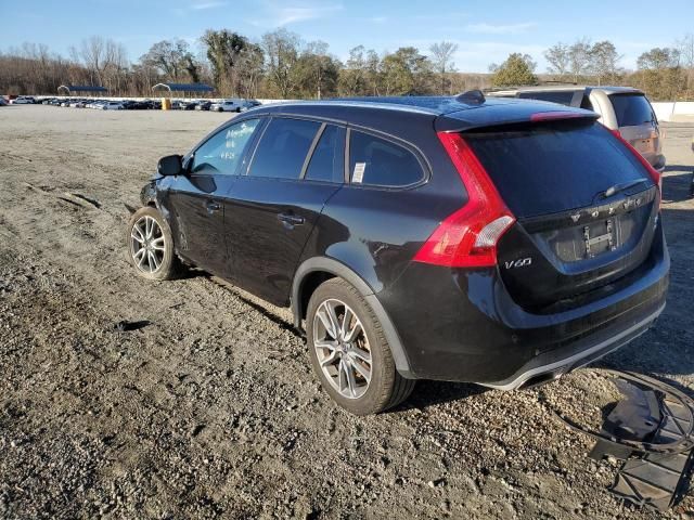 2017 Volvo V60 Cross Country Premier