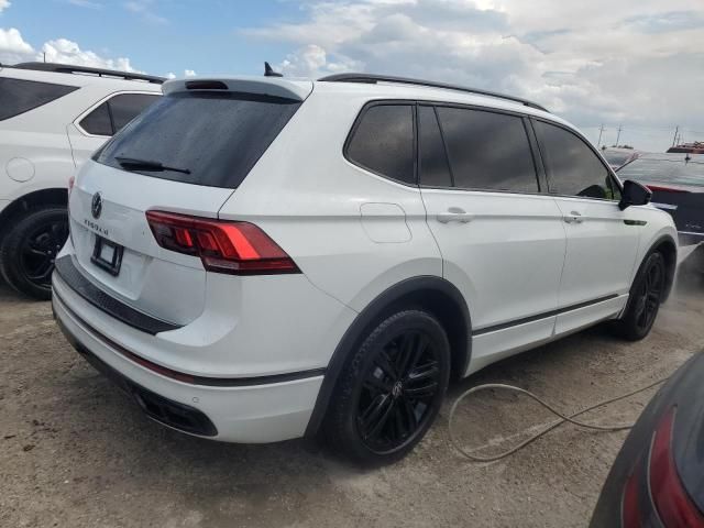 2022 Volkswagen Tiguan SE R-LINE Black