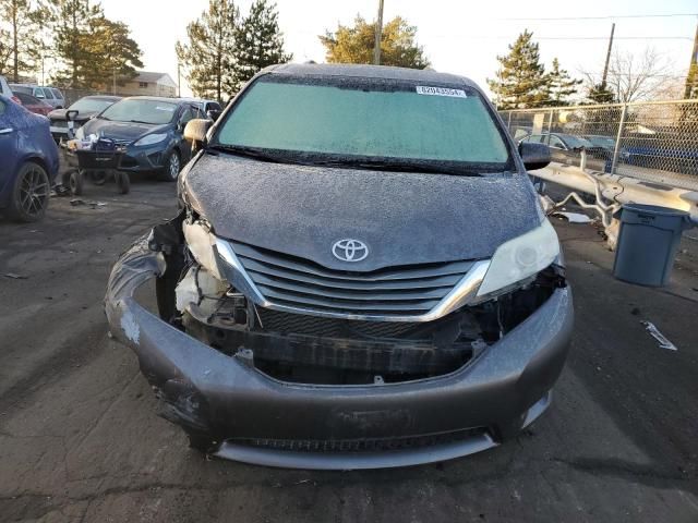 2014 Toyota Sienna XLE