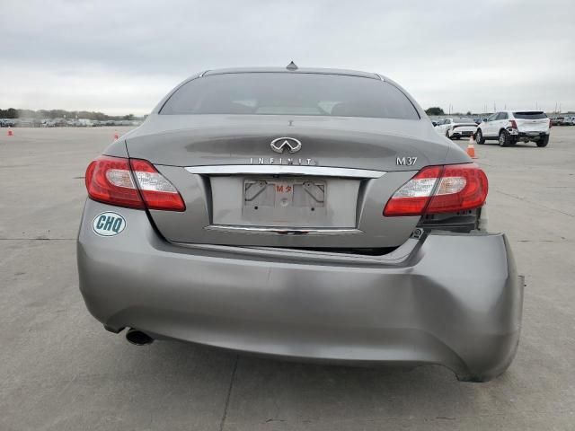 2011 Infiniti M37