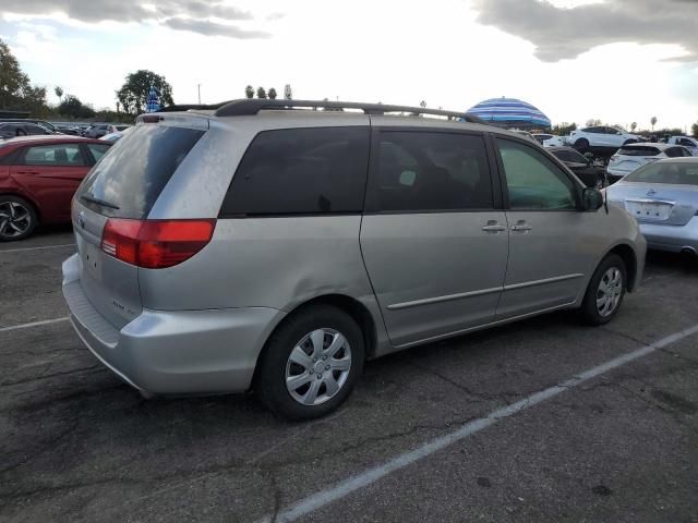 2004 Toyota Sienna CE