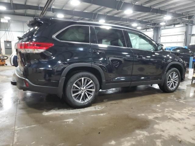 2019 Toyota Highlander SE