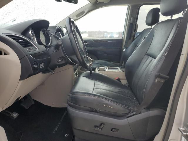 2011 Chrysler Town & Country Touring L