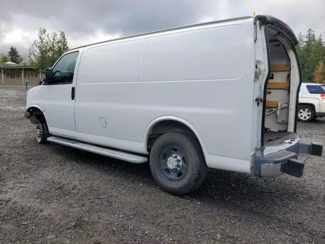 2022 Chevrolet Express G2500