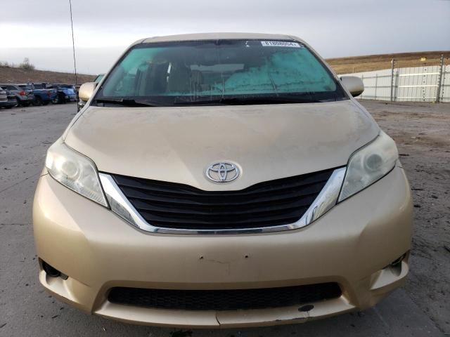 2011 Toyota Sienna LE