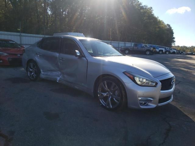 2017 Infiniti Q70 3.7