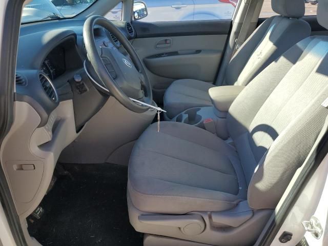 2009 KIA Rondo Base