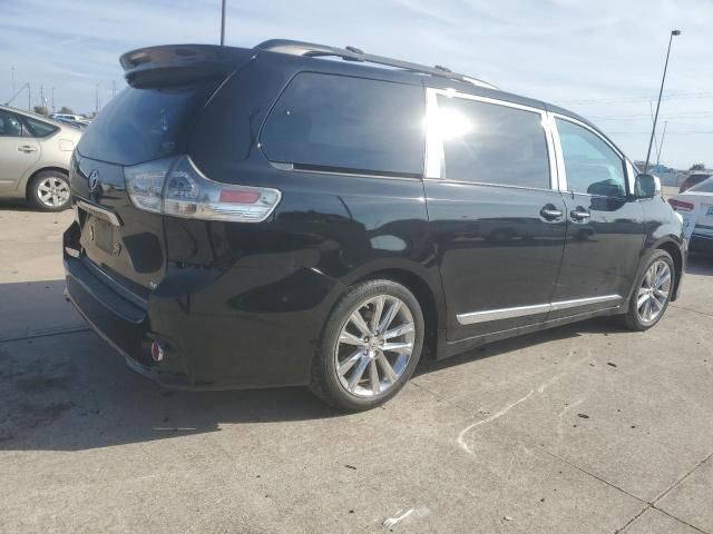 2011 Toyota Sienna Sport