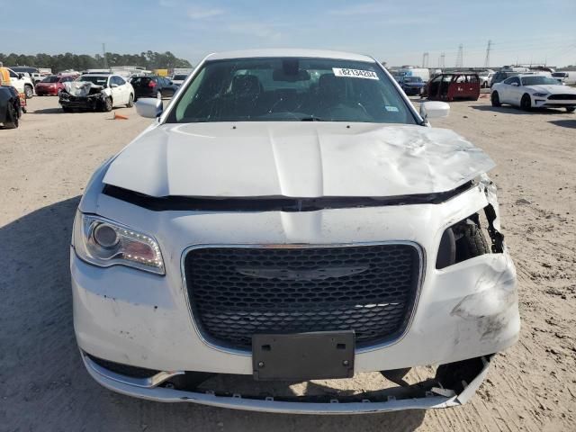 2015 Chrysler 300 Limited